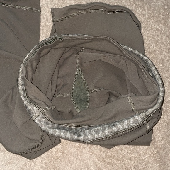 Lululemon vintage wide leg crop drawstring legging - Picture 7 of 7